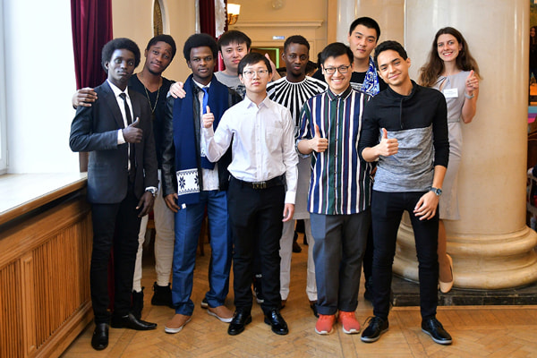 en-graduates-min.jpg