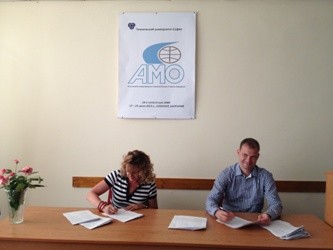Signing of the final Protocol at 18th AMO conference