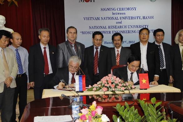 186. Signing MoU between MPEI and VNU