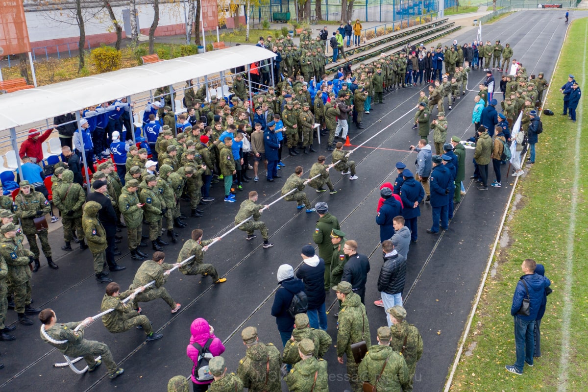 Свердловский белгорода. Нижний Новгород армия. Семь военных.