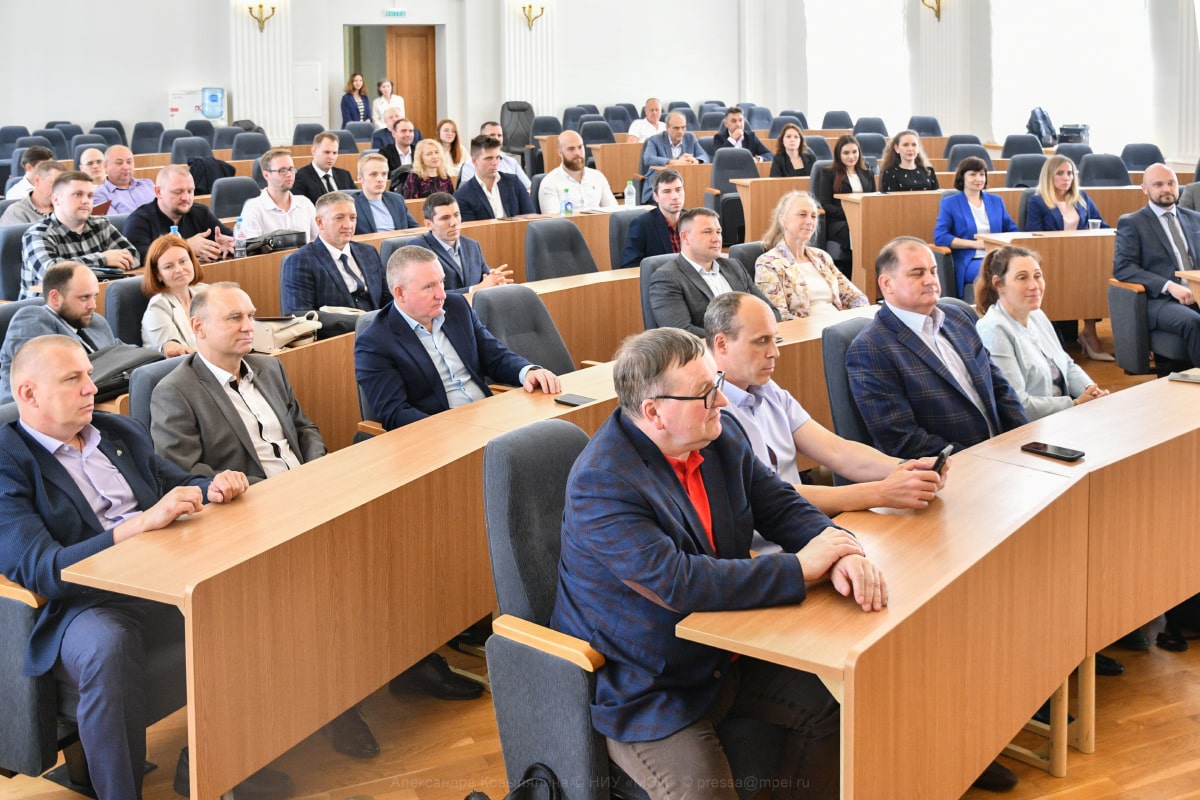 Сотрудники ПАО «Мосэнерго» прошли программу профессиональной переподготовки  в НИУ «МЭИ»